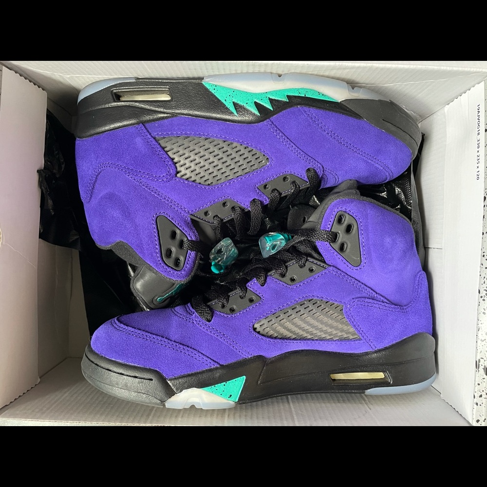 Jordan 5 Retro Alternate Grape (M) Size 8